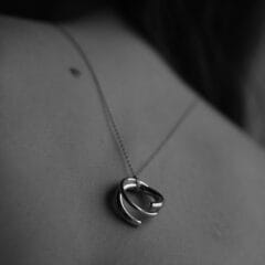 Cutted necklace