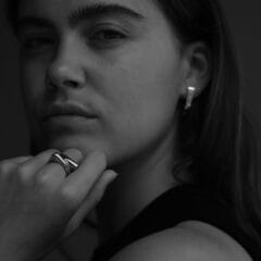 Alike ring