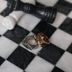 Alike ring