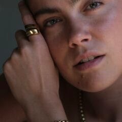Clasp bracelet gold plated
